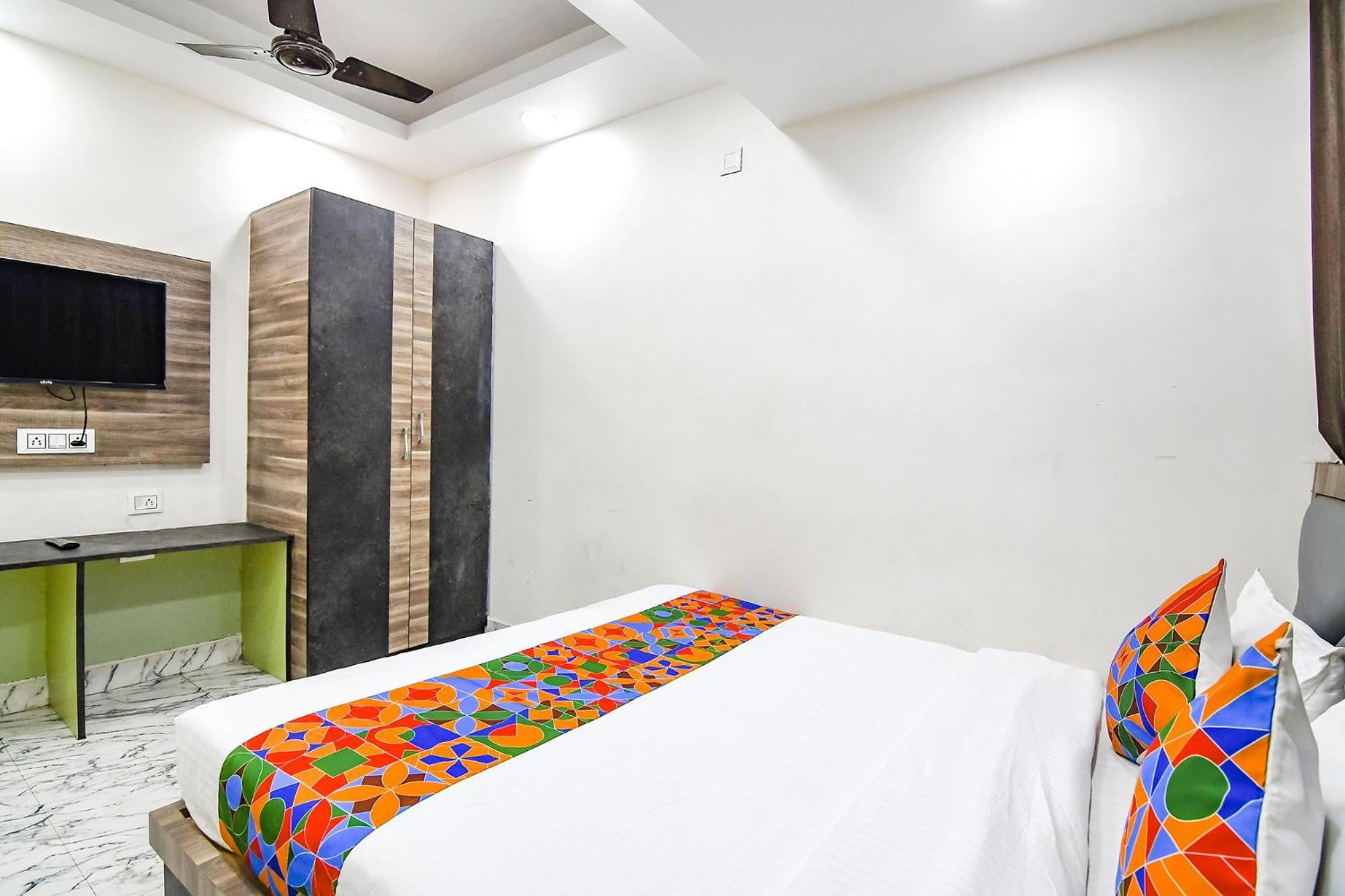 Hotel Fabexpress Sr Royale - Nr Sealdah Station Kalkuta Zewnętrze zdjęcie