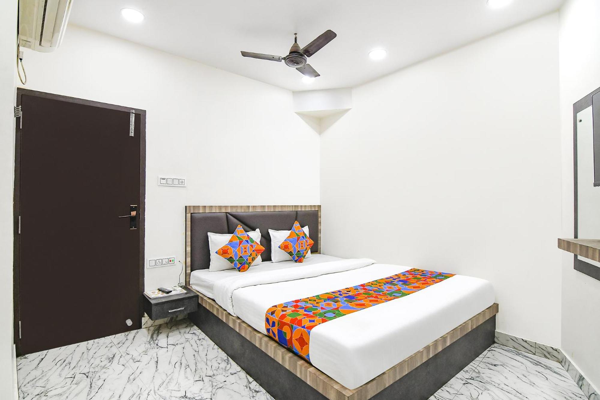 Hotel Fabexpress Sr Royale - Nr Sealdah Station Kalkuta Zewnętrze zdjęcie
