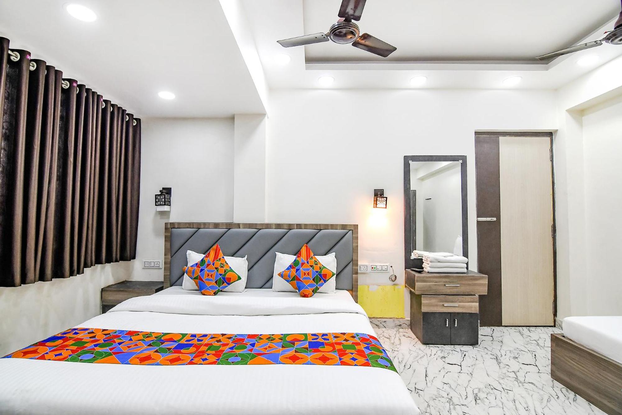 Hotel Fabexpress Sr Royale - Nr Sealdah Station Kalkuta Zewnętrze zdjęcie