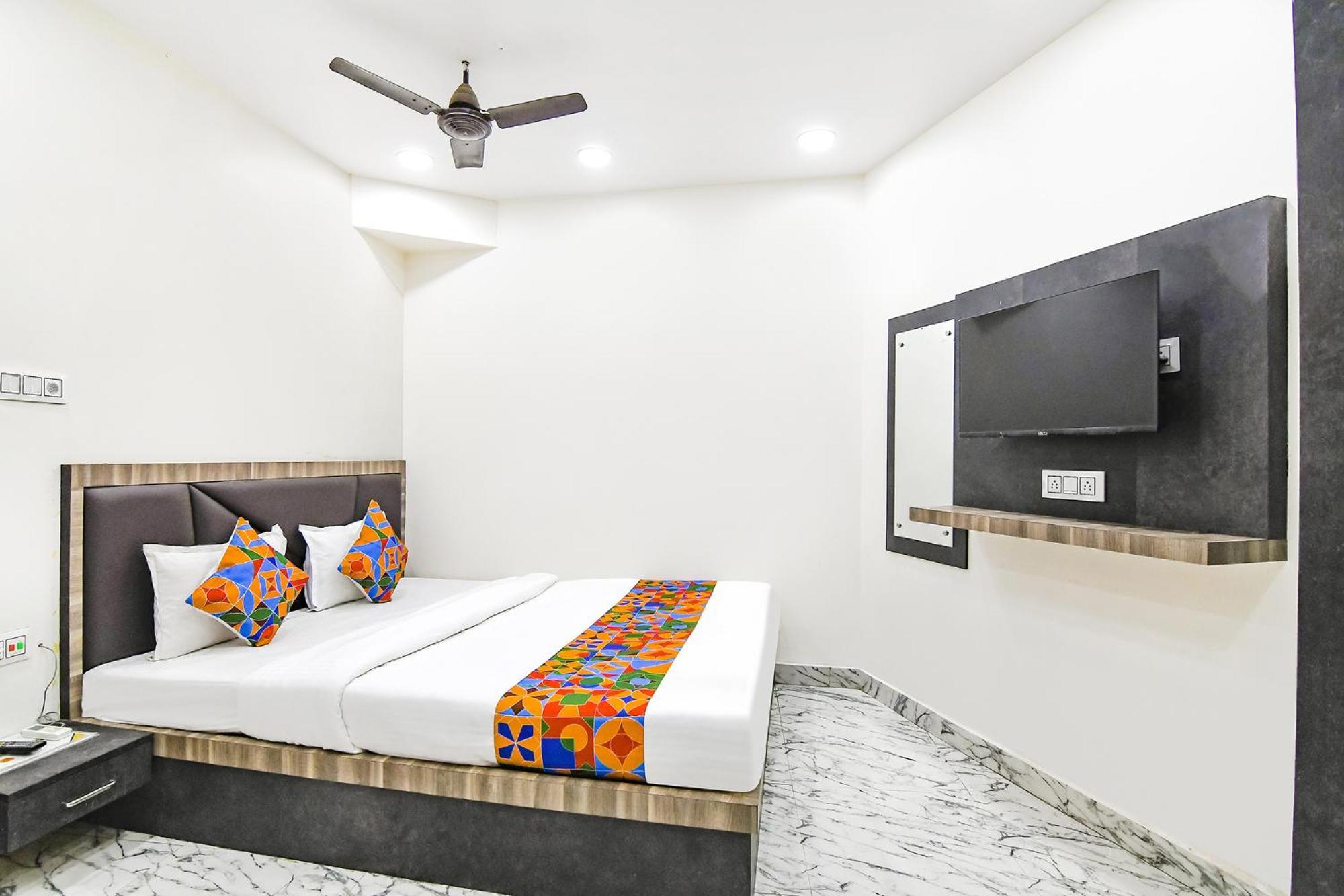 Hotel Fabexpress Sr Royale - Nr Sealdah Station Kalkuta Zewnętrze zdjęcie